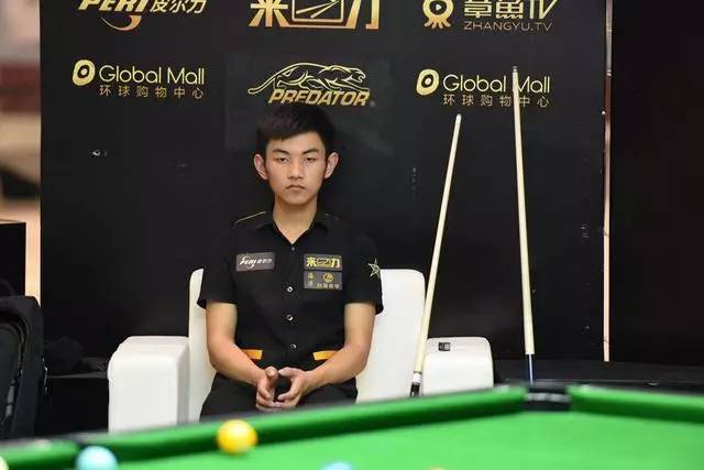 他善于阅读 他善于阅读